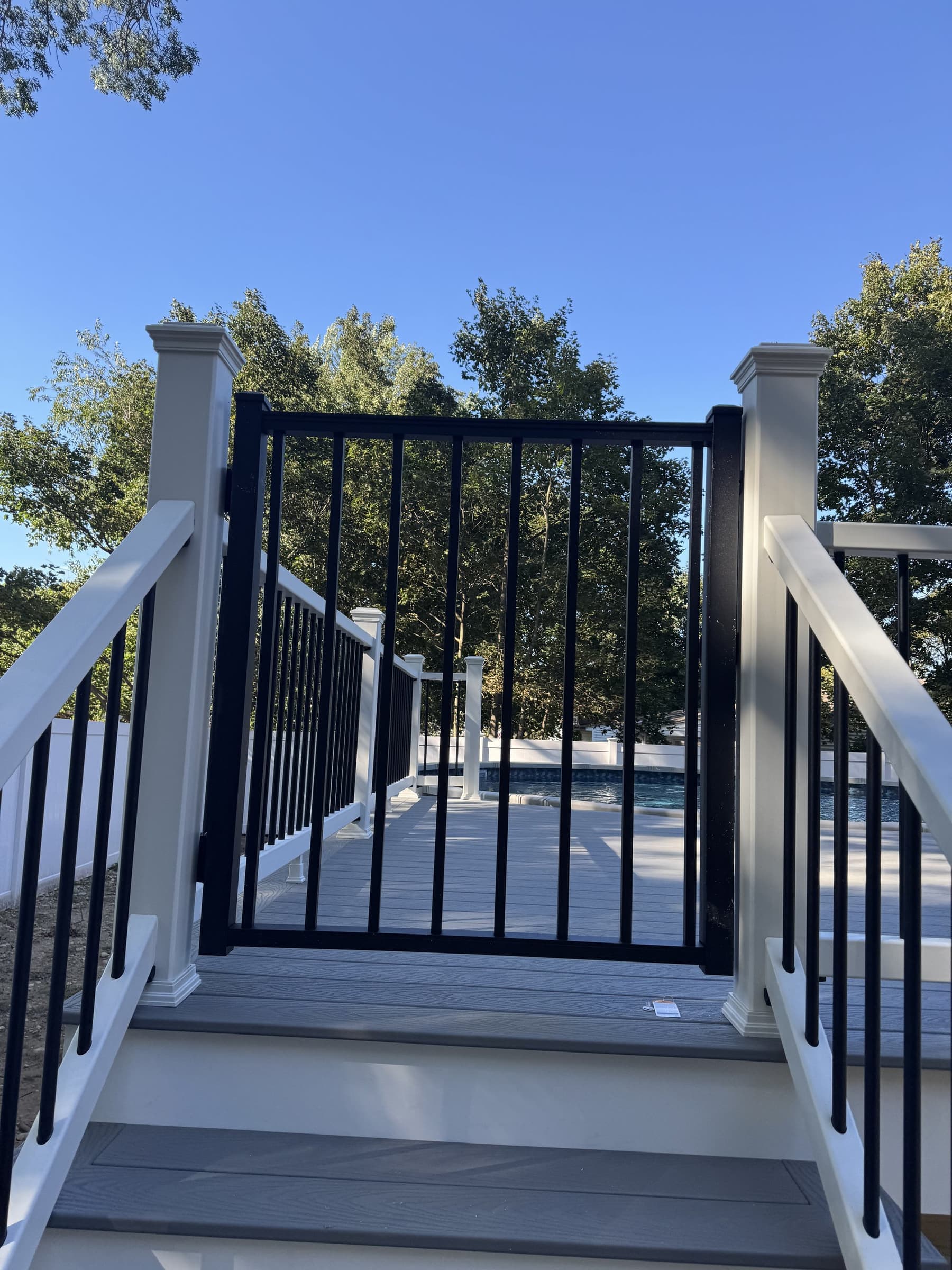 Worcester Poolside Deck — photograph 11
