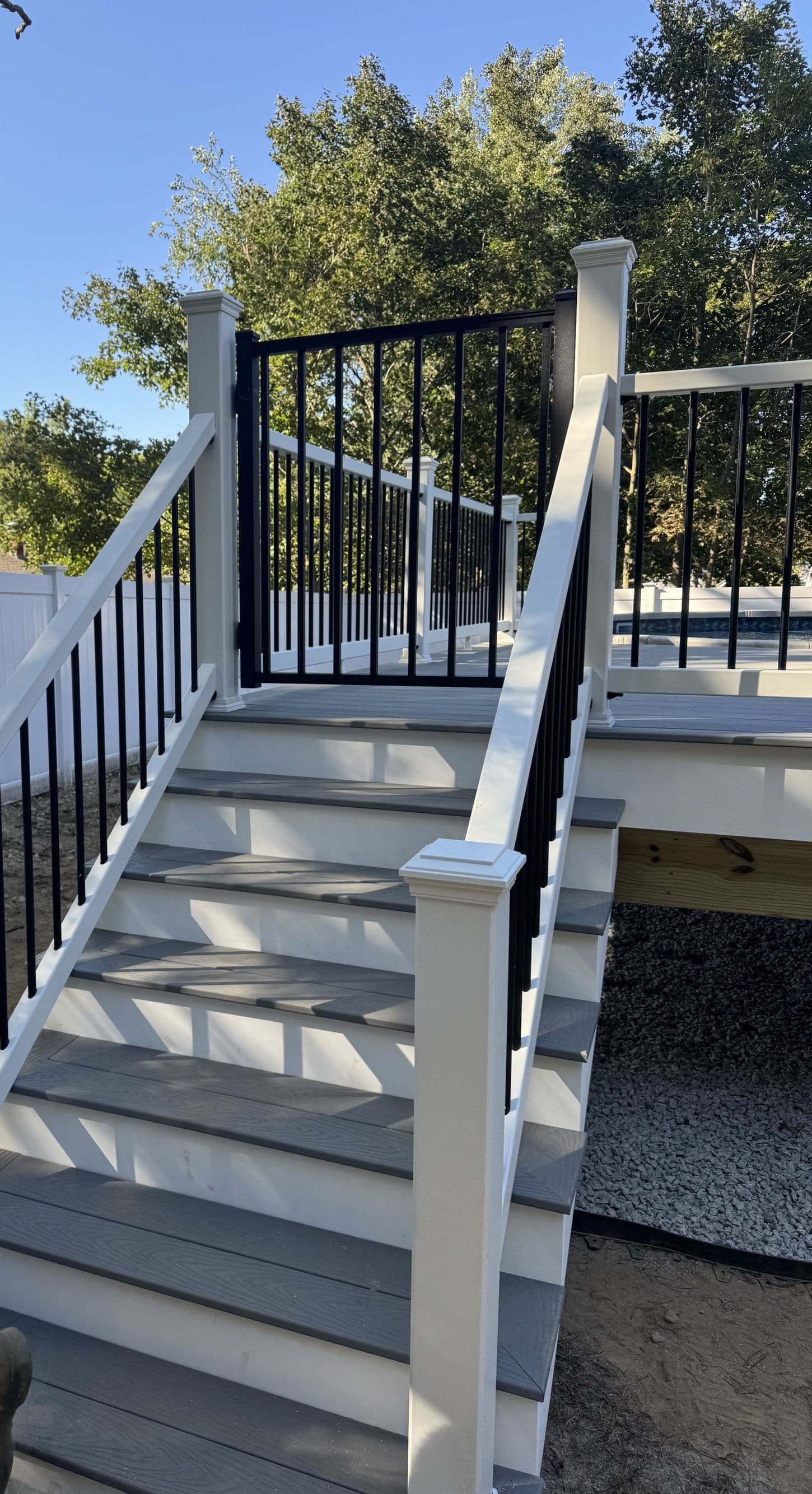 Worcester Poolside Deck — photograph 12
